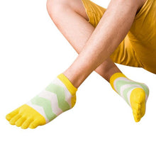 Patchwork color stripes socks Breathable Five Toe Cotton Socks Trainer Finger meias Cartoon styles wholesale Socks